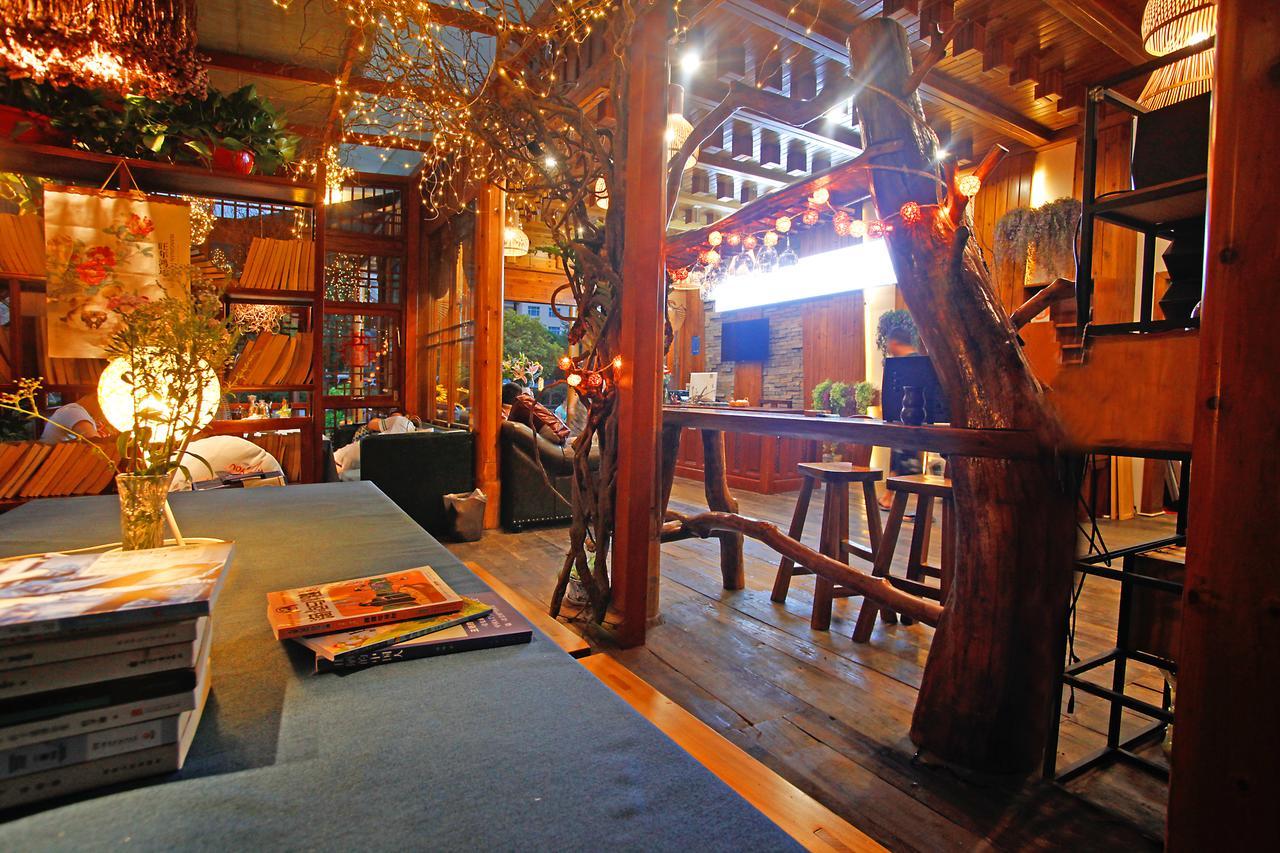 Guihua Road 106Th Hostel Csangcsiacsie Kültér fotó