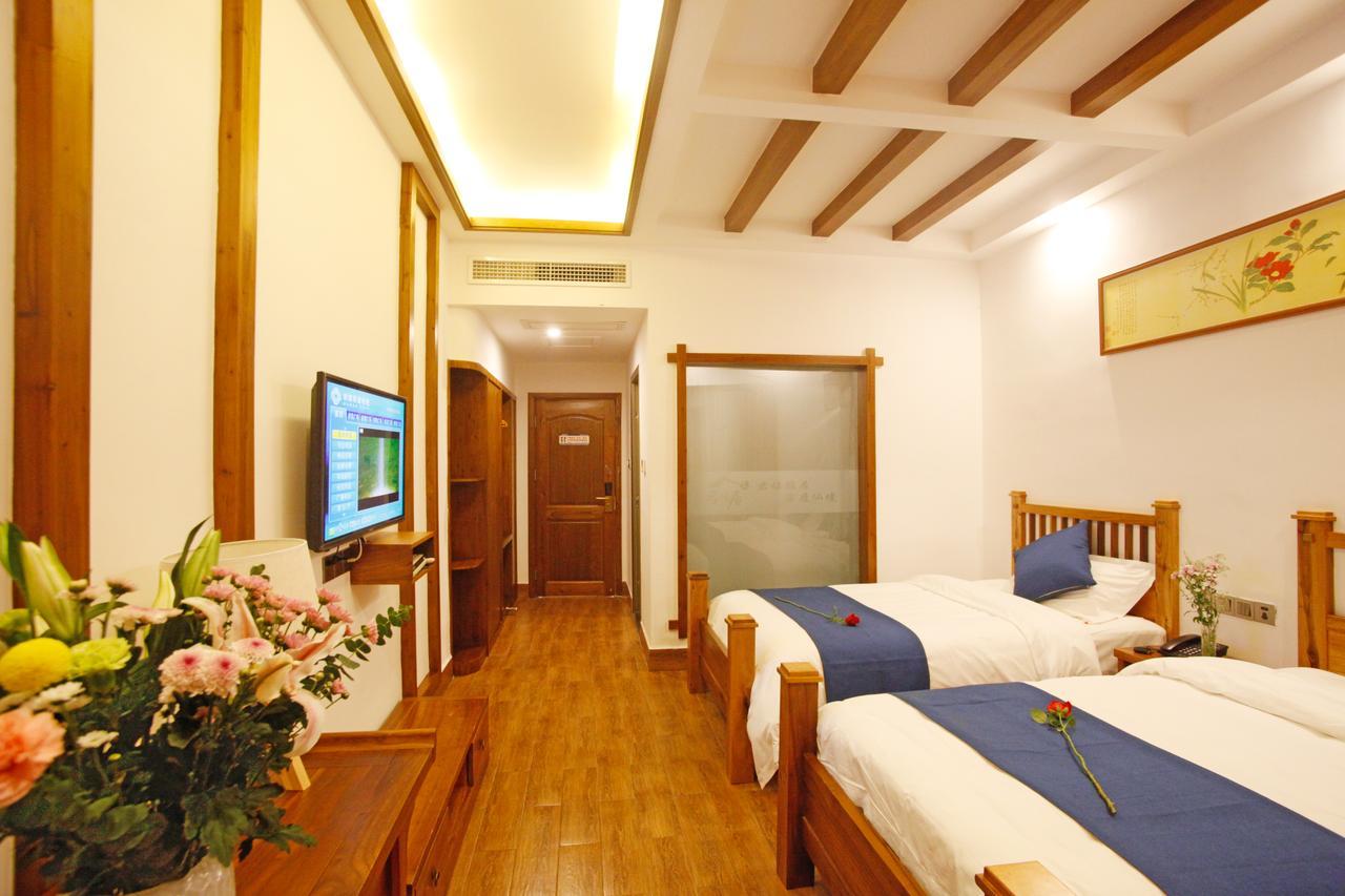 Guihua Road 106Th Hostel Csangcsiacsie Kültér fotó